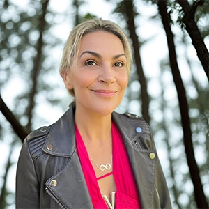 Portrait de Florence Poirier, énergéticienne & musicienne Spirits