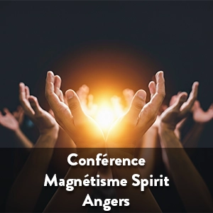 Plusieurs mains tendues vers une lumière brillante, créant une énergie collective